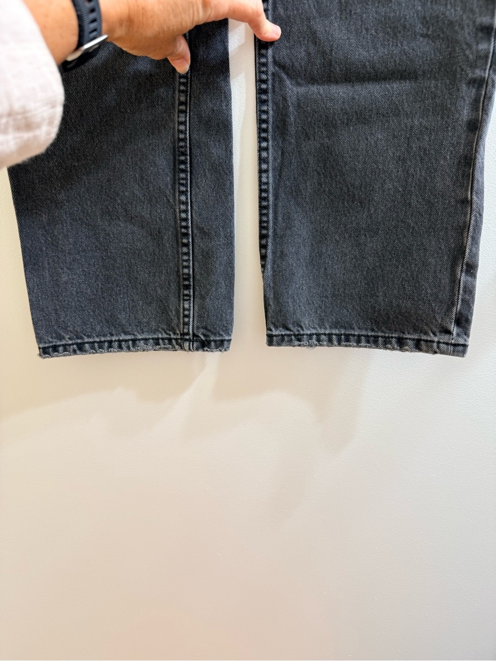 Zara TRF High Rise Straight Leg Distressed Jeans Faded Black Gray Raw Hem Size 4 - Picture 5 of 10